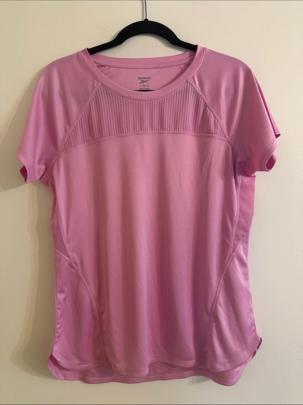 NWOT Reebok Pink Short Sleeve Mesh Yoke Performance Tee size large